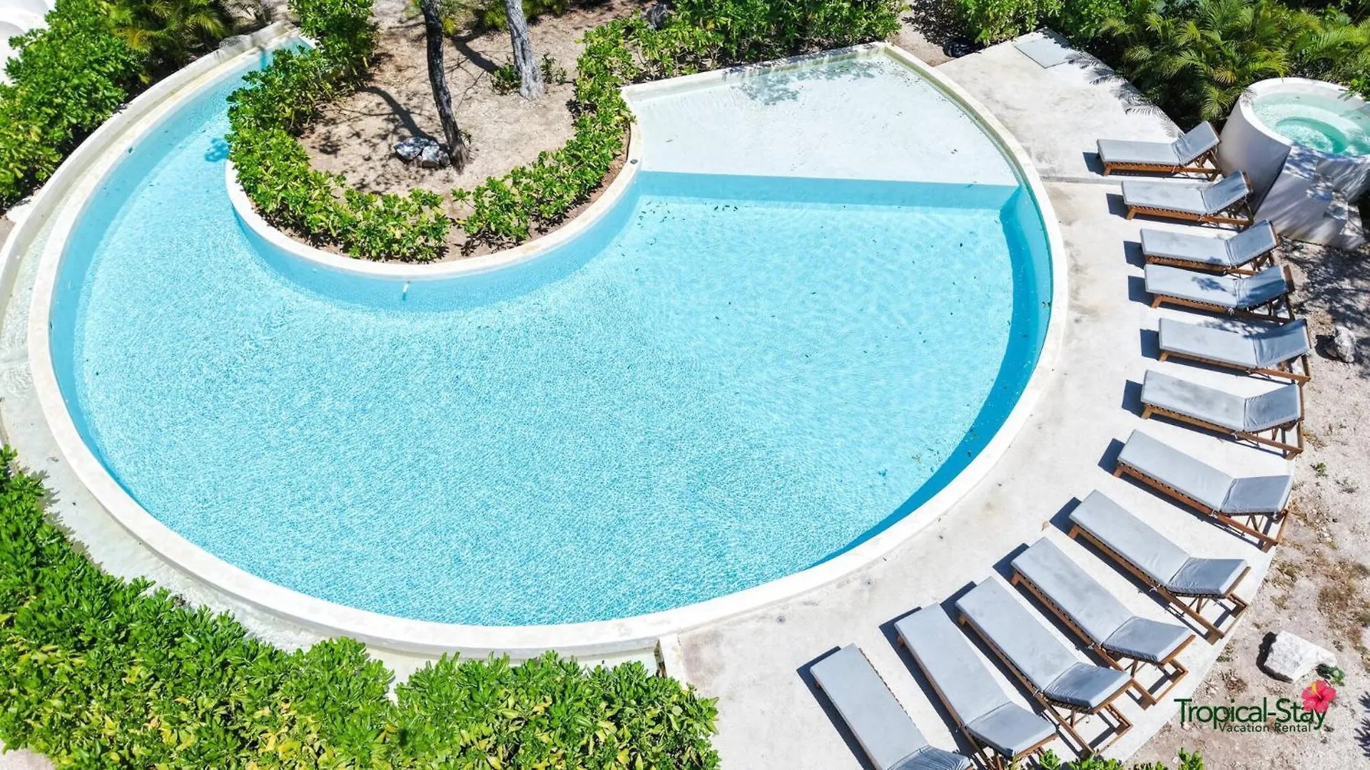 Private Pool & Grill 2 Bedroom Apartment 417 Selva Tulum Pueblo