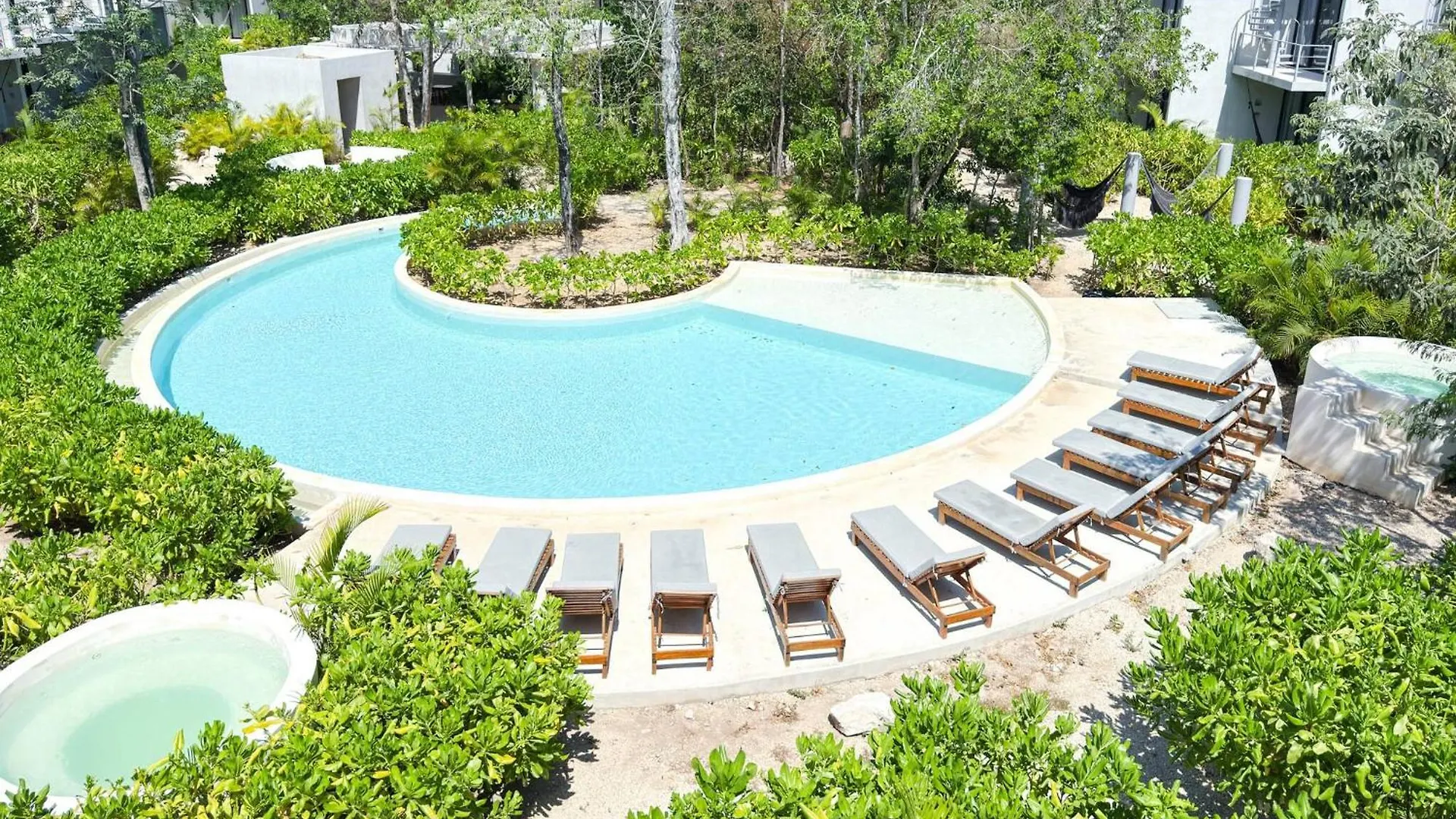 Private Pool & Grill 2 Bedroom Apartment 417 Selva Tulum Pueblo